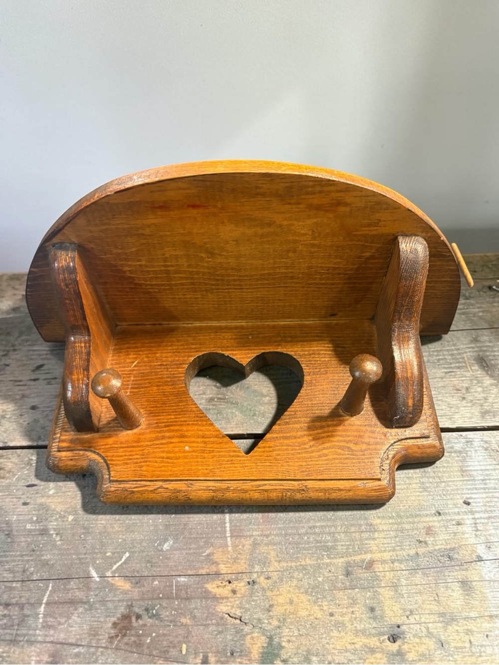 RARE Vintage Wood Folk Art Amish Girl & Goose On Heart Shelf W/ Pegs 8” Wide Key - Picture 14 of 16
